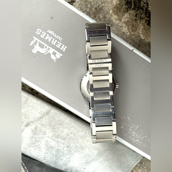 Ladies HERMES AUTOMATIC DRESS watch🔥🔥🔥 - Picture 3 of 15